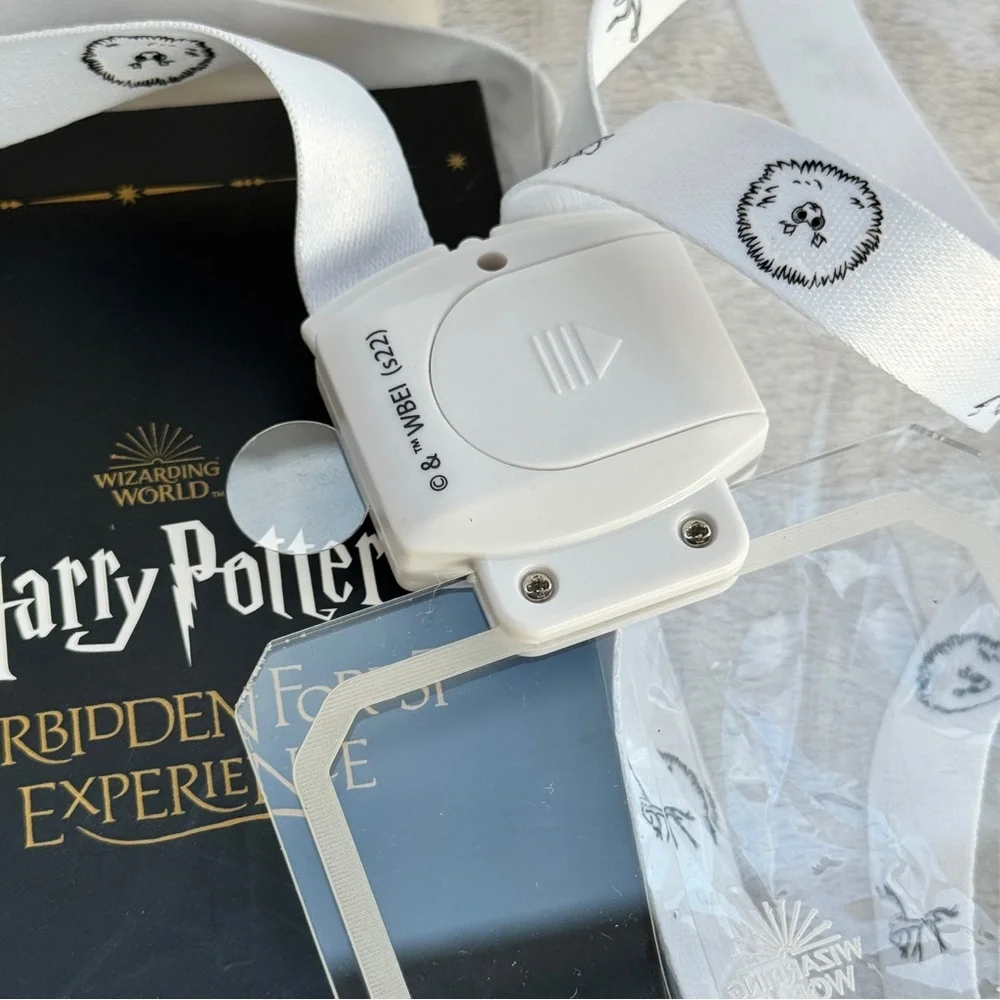 Harry Potter‎ - The Forbidden Forest Experience Flashing Light Up Lanyard - NEW